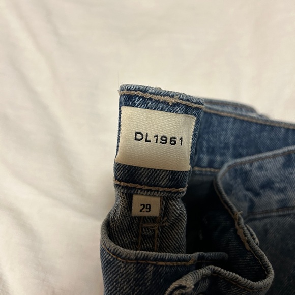DL1961 Taylor Rigid High-Rise Barrel Jeans - Picture 3 of 4